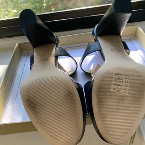 Michael Kors Shoes - Michael Kors Sandals Michael Kors Shoes - Michael Kors Sandals